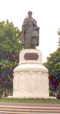 Памятник Великой княгине Ольге